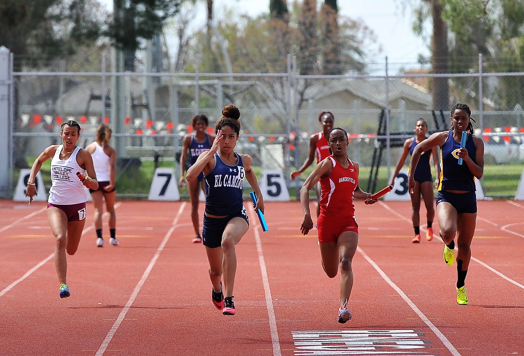 Both Track & Field Teams Place First in Bakersfield Relays