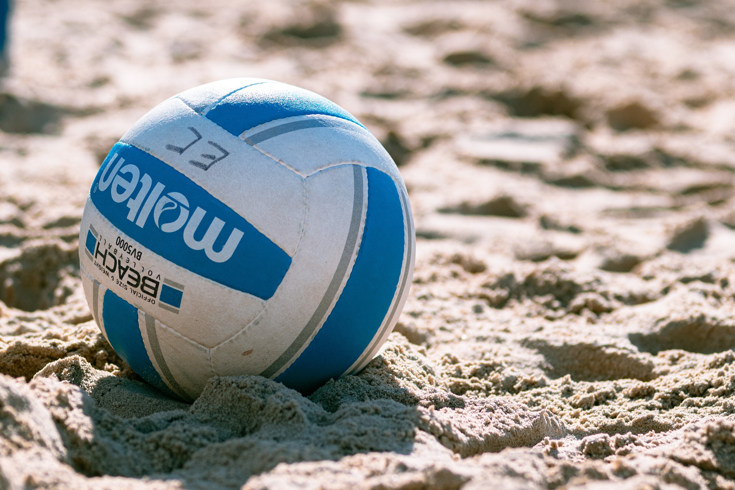 Beach Volleyball Fall to MiraCosta, Bakersfield