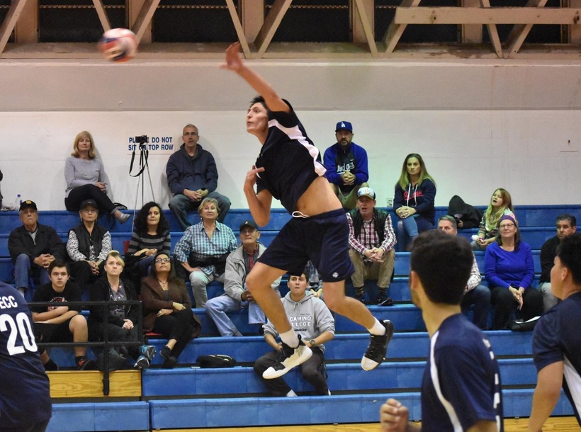 Men’s Volleyball Opens Season with Impressive Sweep over St. Katherine’s