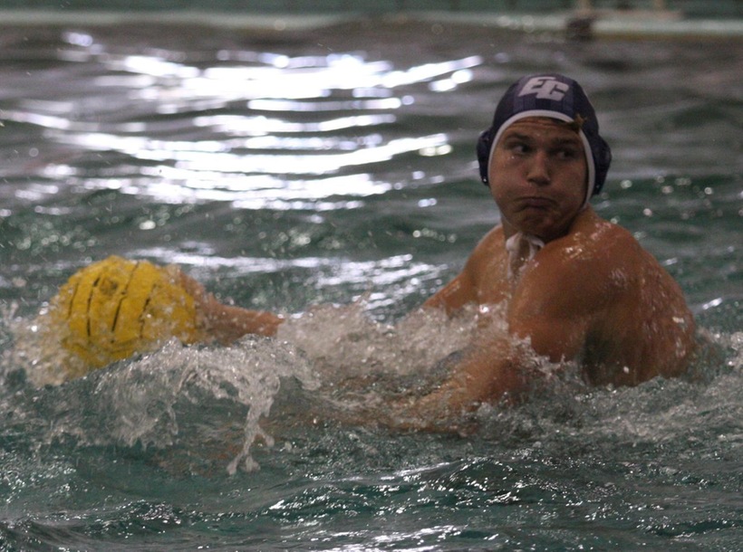 Men’s Water Polo Sweeps Matches at South of the Border Tournament