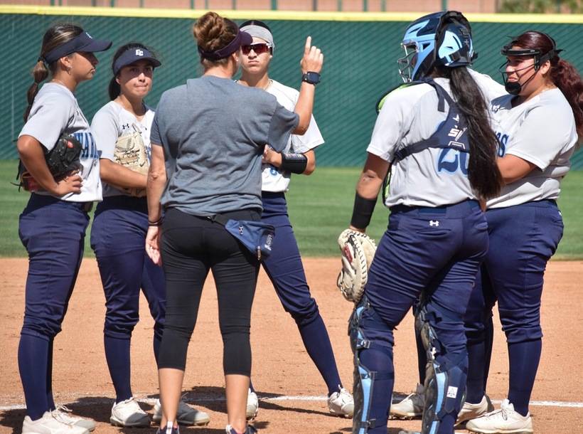 Softball Falls to Bakersfield in Three Games