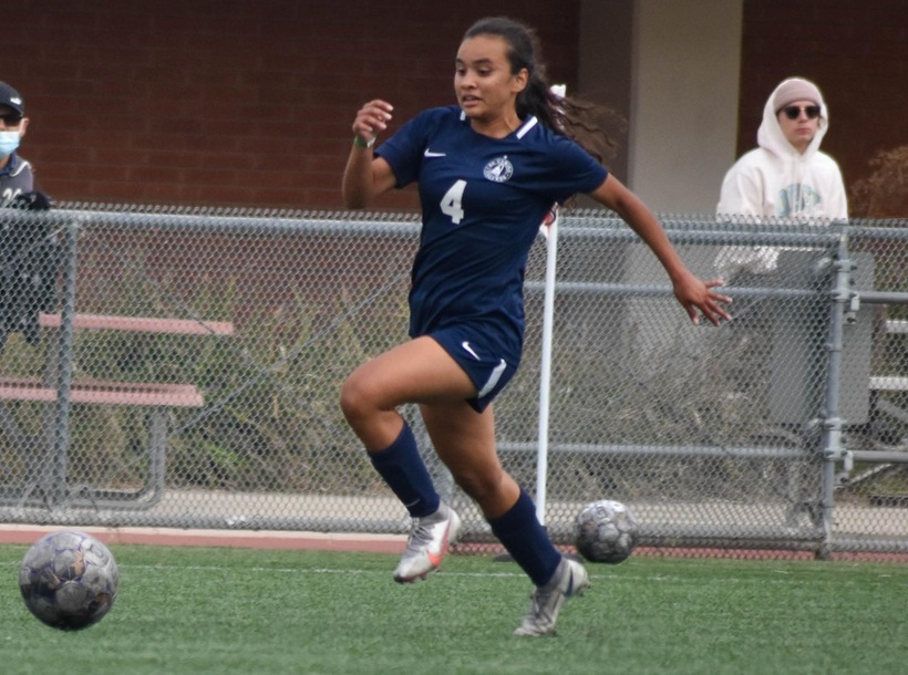 Women's Soccer Defeats Irvine Valley on the Road