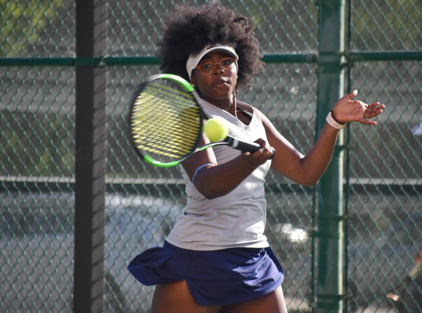 Women’s Tennis Beats Desert to Clinch Trip to State Championships