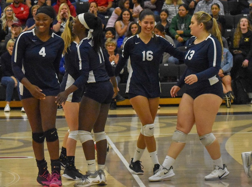 Women’s Volleyball Gets Top-Four Seed, Hosts Fullerton in Opening Round